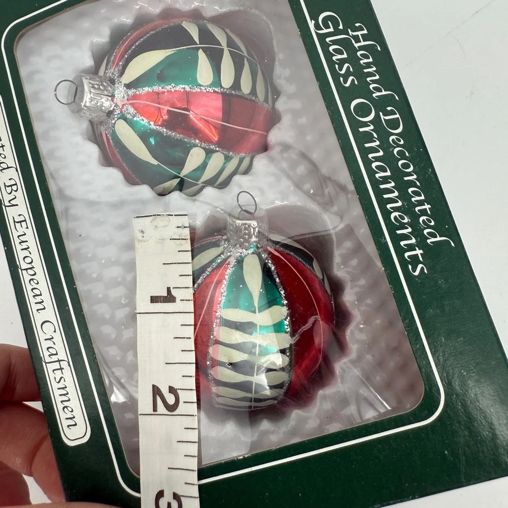 Vintage Hand Decorated Glass Ornaments Glitter Created by European Craftsmen‎